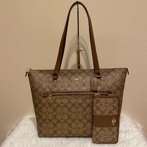 Coach purse and wallet set